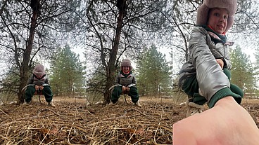 The goddess Renata Fox wanted to pee in the forest near the busy road