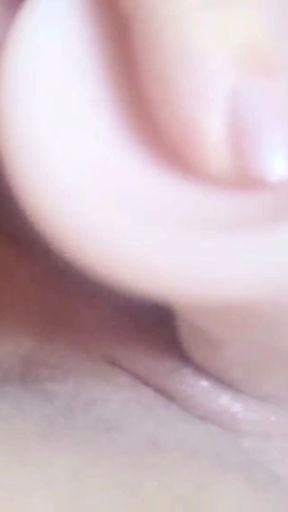 Horny BBW Wife Fuck Her Self