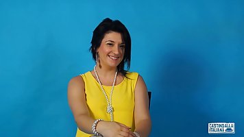 Dark haired, Italian woman in yellow dress had anal sex during her first job interview