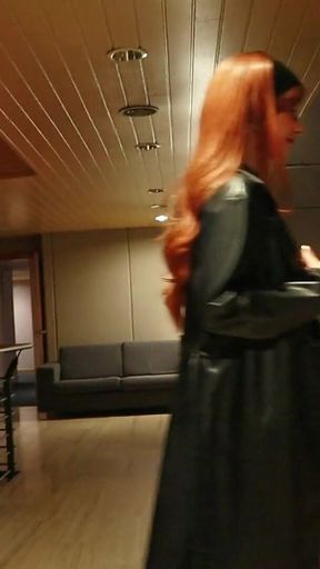 Solo, Real Hotel Hallway Fingering Challenge