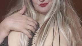 mp4 CupKCindy is playing around with a squirting toy she shows her sexy tits and teasing you see all the come from squirting toy in her face jerk of instruction joi showing my big boobies in a glitter top mov