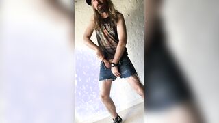 Longhairdude shoots in jeans cutoff cutoffs, Chat sneakers, Florida sleeveles Tshirt (in trio parts)