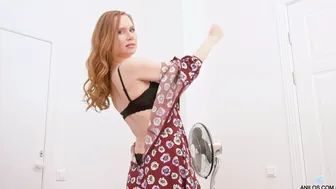 Sensual Solo Session: Veronica Laine's Intimate Self-Exploration