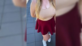 Buxom beauty brings a stranger to visit her, not hesitating to cheat on her boyfriend.