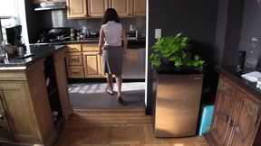 NUDE HOUSE CLEANING - NUDITY, NAKED, BAREFOOT, FLIP FLOPS - WMV