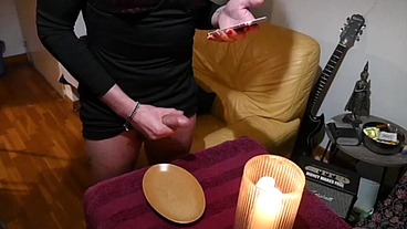 Je me branle pour un Fan, soumis, sur ses photos Mon ejaculation rien que ...