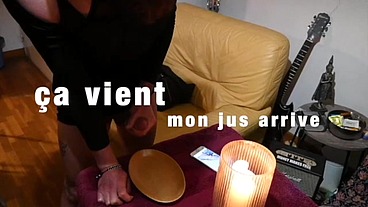 Je me branle pour un Fan, soumis, sur ses photos Mon ejaculation rien que ...