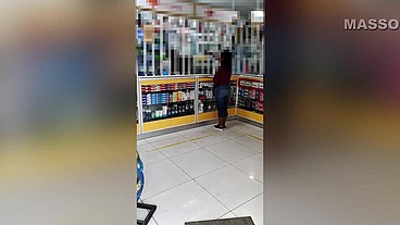 Sexo con el conductor de taxi, No tengo dinero para pagarte por el viaje pero podemos coger si deseas!