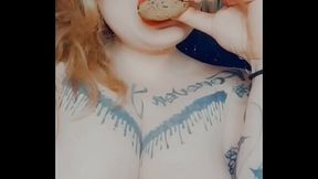 Elf eats a cookie