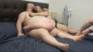 Jalat, kolmen kimppa, pieni, isä, lihava – karhu amatööri eurooppalainen pullea homo huora naivat anaalisesti, iso kulli