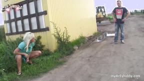 German amateur MILF fucking at construction area