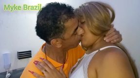no quarto no motel com a marcella schultz ela senta muito gostoso nao aguentei e gozei na boca dela