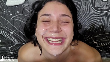 Putinha Aguentou um Pauzão e Gozou Pelo Cuzinho
