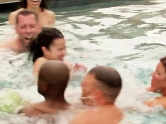 Swinger pool party ended up in an orgy