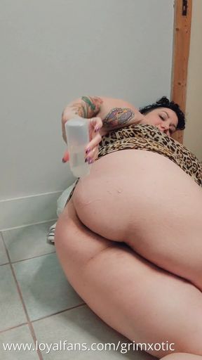 bbw anal stretching