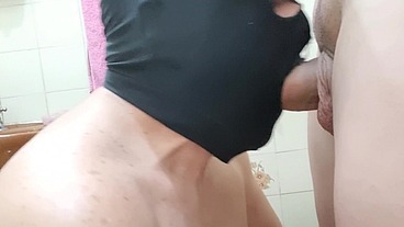 Gozei no cu do meu passivo submisso e depois lavei ele com meu mijo