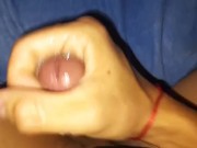 Twink se le moja rico la polla antes de regarse
