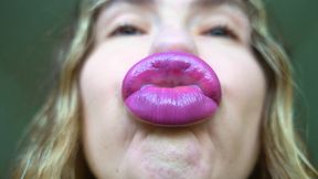 Pucker lips custom