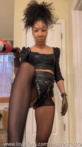 Big Bat Energy - A real Dominatrix doesn't need a Dick to Dominate - Unstrapped Femdom