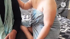 INDIAN DESI BHABHI SEX WITH MILKMAN IN HINDI