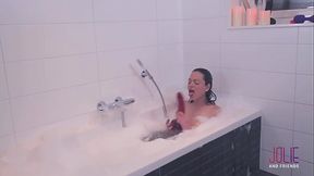 Transcumz - Camilla Jolie in hot bath