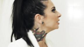 ”Inked masseuse banged after massage”