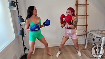 4K FEMALE BOXING FIGHTER TITS BOUNCING EACH OTHER