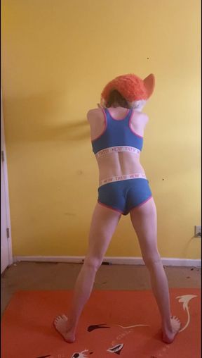 GayMurr Foxxo Presenting His Butt