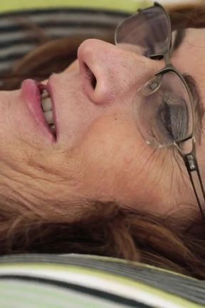 21 Sextreme - Sexy grandma Mayna May makes stud go wild for pussy