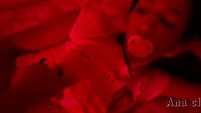 padrasto tira filha da cama fodendo sua bucetinha apertada e gozando dentro dela