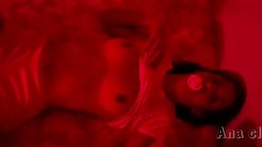 padrasto tira filha da cama fodendo sua bucetinha apertada e gozando dentro dela