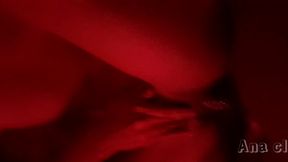 padrasto tira filha da cama fodendo sua bucetinha apertada e gozando dentro dela