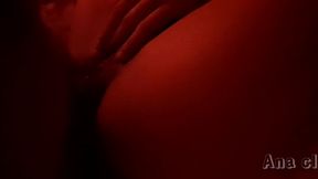 padrasto tira filha da cama fodendo sua bucetinha apertada e gozando dentro dela