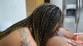 lesbians lick and make each other cum