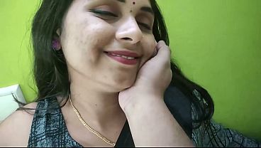 Husband and wife enjoy hot amateur blowjob fun with Saree in steamy navel