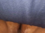 QUE RICO SE VIENE ADENTRO DE MI CULO CABALGANDO LA POLLA DE MI HERMANASTRO / PORNO EN ESPAÑOL