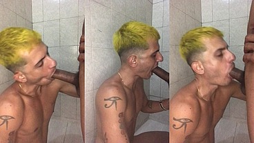 Dotadão fudeu minha boca