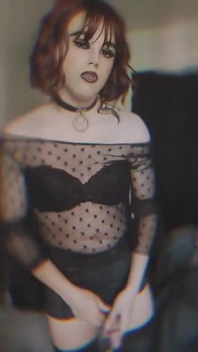 Goth Kaylith Crane masturbation