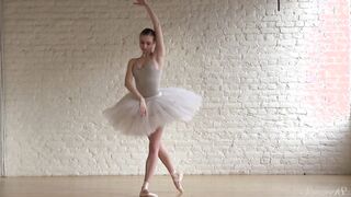 Yummy Ballerina Annett A Performs A Vintage Naked Ballet Routine