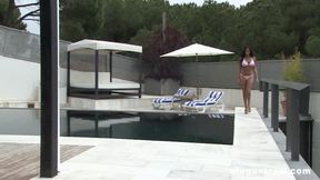 Bikini walk
