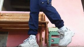 They are beautiful feet but with a very big smell on them (7)