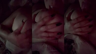 Quiet moaning thick milf sucks her own nipples to quick orgasm