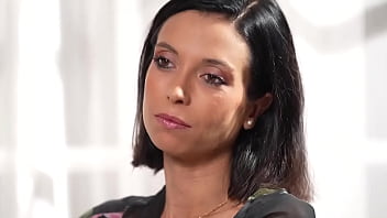 Mia 28 ans de Montpellier : &quot_a 20 ans j&#039_ai commenc&eacute_ ma sexualit&eacute_ dans le libertinage&quot_ #rencontre #casting #libertin