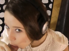 British teen teases old man before riding