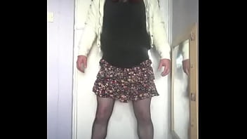 i am a bisexual crossdressing sissy that loves the taste of pee and i will never stop swallowing my own part 2