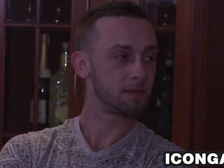 Billie Ramos shows str8 man Vadim the thrills of homosexual sex