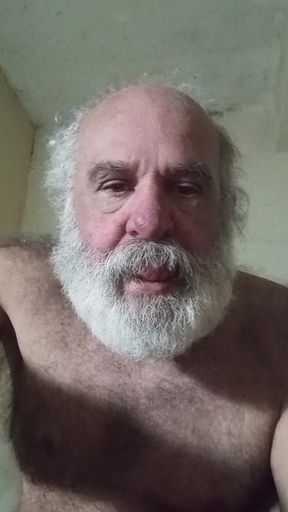 STRONG GRANDPA HAIRY MACRO