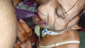 Desi Romantic Hot Indian Sex Video in Saree