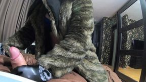 milfycalla- deep blow-job and cum play while wearing a hot green fur-coat , leather gloves and long boots 213