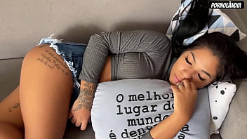 Morena gostosa peituda safada fodendo com novinho dotado